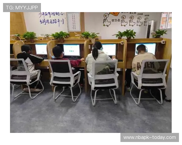 蓝鲸在线教育平台为学员提供多元化学习资源与支持